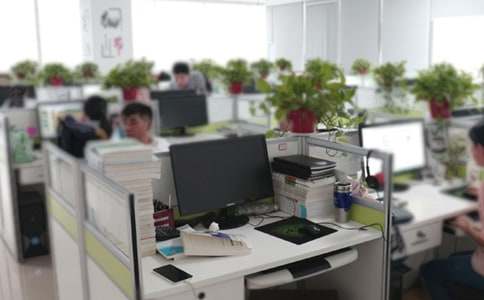 大一進(jìn)辦公室申請書模板