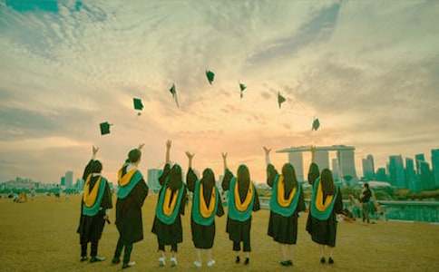 【推薦】初三畢業(yè)作文集錦五篇