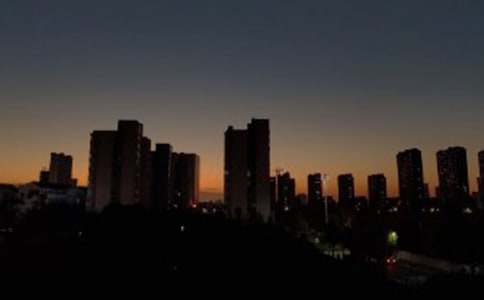 �S��r�̮���ҹ��һ�΁��R����600��