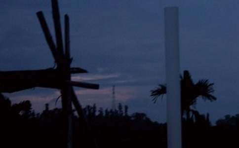 在黑夜中漫步的感覺(jué)真好抒情作文400字