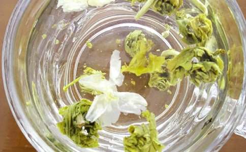 ���l(xi��ng)�Ĺ𻨲�����800��