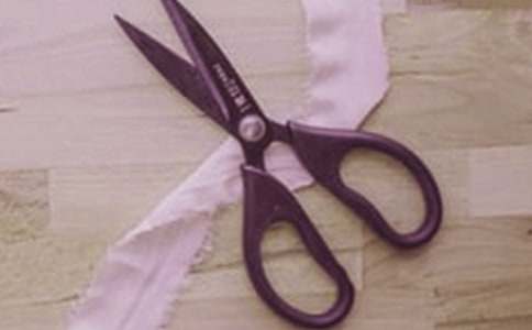 剪刀剪破你的心理防線初一作文