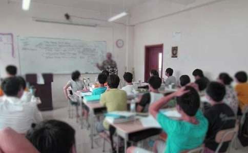 ���꼉��һ�W(xu��)�ڿƌW(xu��)�̌W(xu��)���Y(ji��)���ģ�ͨ��10ƪ��