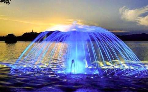 噴泉與泉水作文(3篇)