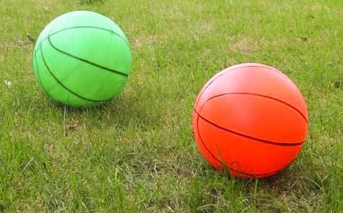 打皮球作文范文_小學(xué)生作文700字