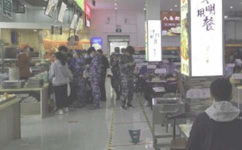 食堂里的爭端600字作文