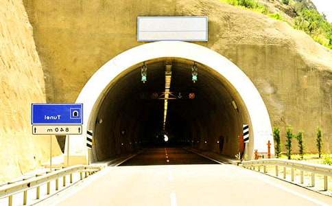 �r(sh��)������-��������700��