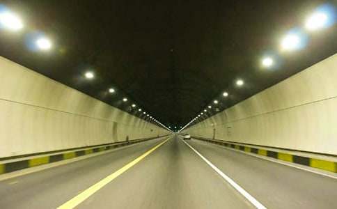 ���Ѹ���r(sh��)�����������~