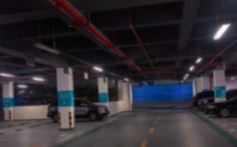 ��(m��ng)�õ�ͣ܇��(ch��ng)���꼉(j��)����400��