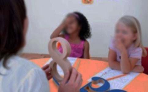 幼兒園中班語言活動教案——帽子床